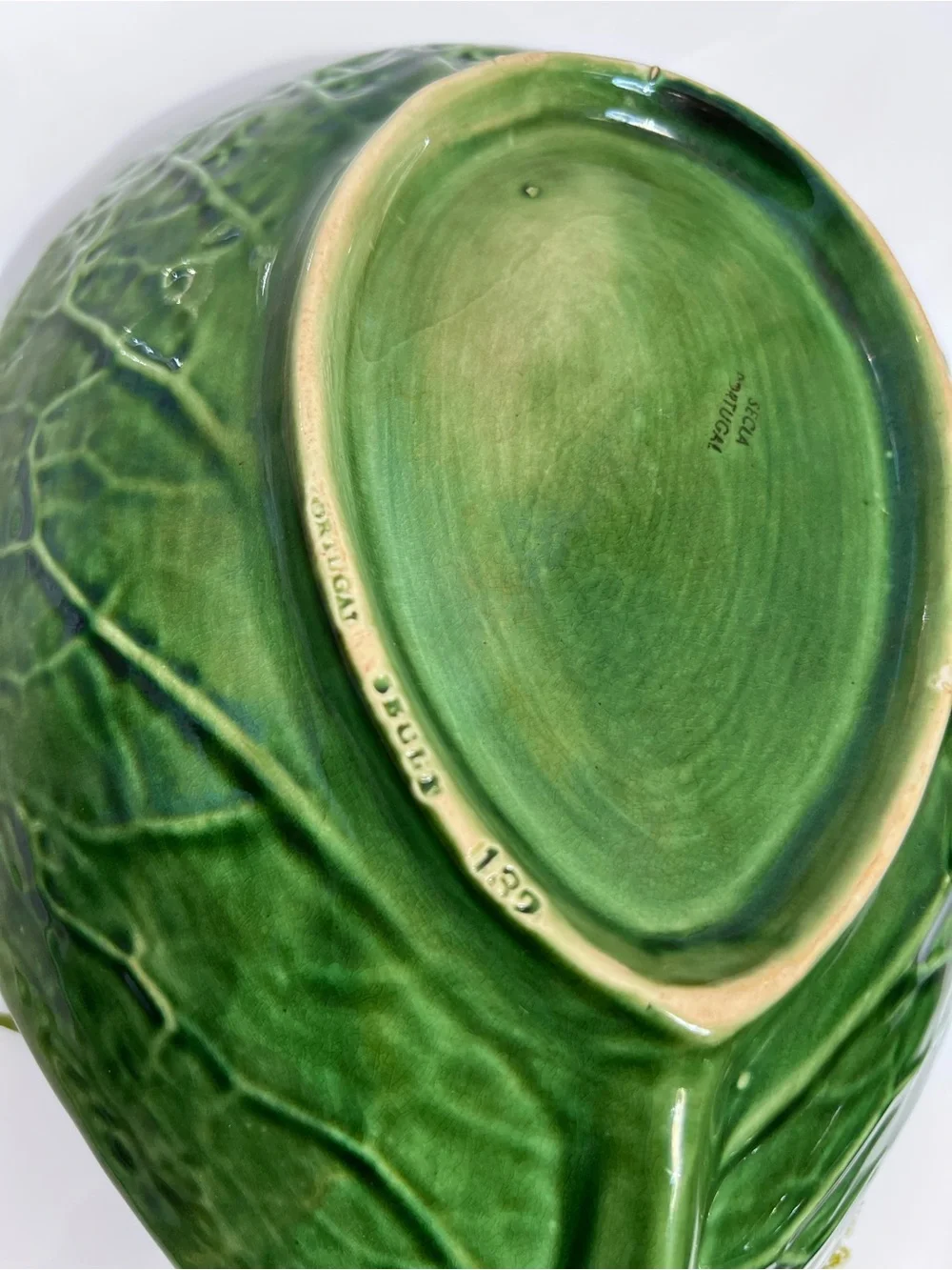 Vintage Bordallo Pinheiro Portuguese majolica cabbage leaf dish Large